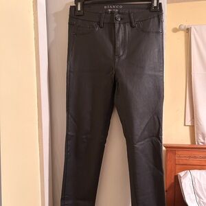 Bianco Faux Leather Black Skinny Jeans in Wonderful Condition, NWOT…super cool